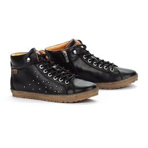 PIKOLINOS LAGOS Sports boots with studs Size 40, 9.5